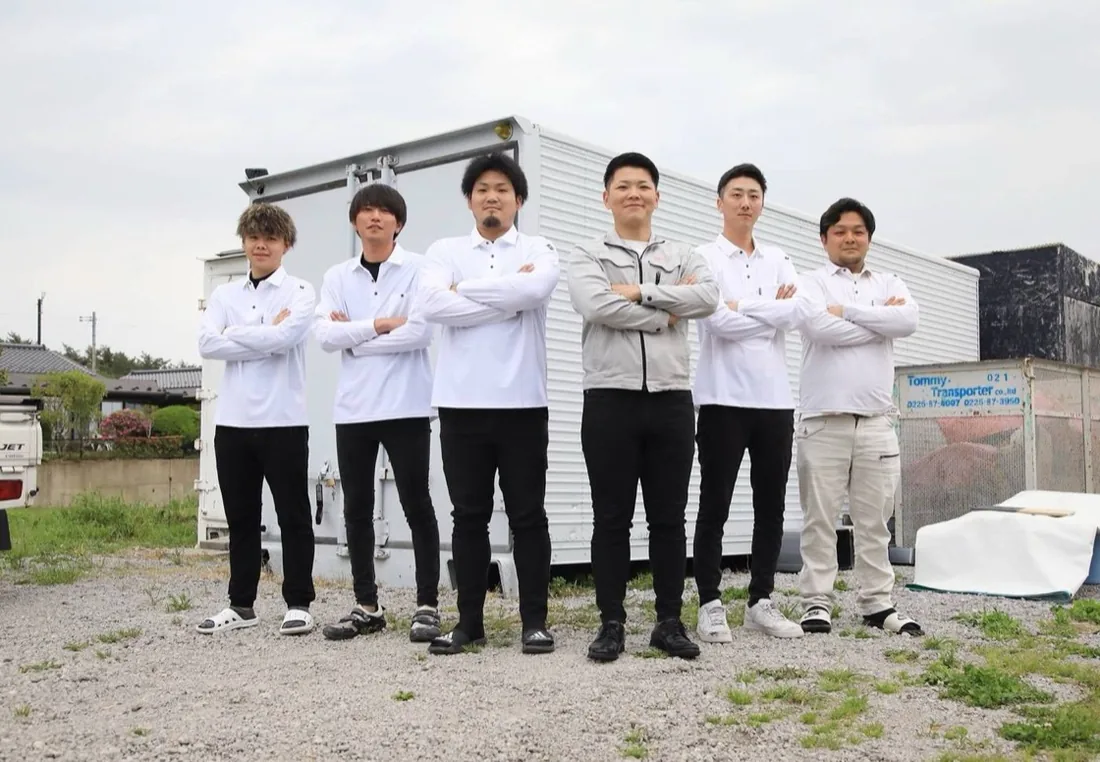 Newペイントのスタッフ集合写真