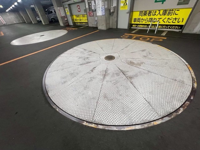オフィスビル様 地下駐車場内塗装（福島市） 施工前