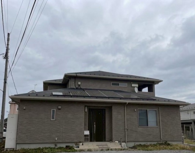 登米市豊里町 佐藤様邸 外壁・屋根塗装（グレー） 施工前
