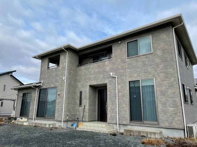 登米市豊里町 佐藤様邸 外壁・屋根塗装（グレー） 施工前